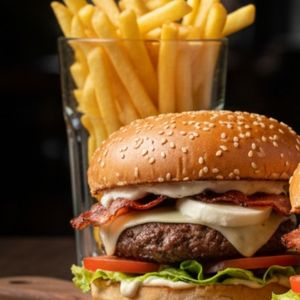 imagem do produto Cheese burguer mais batata