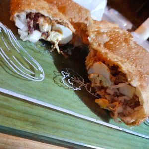 imagem do produto Pastel 4 sabores ( incluso todos os molhos e acompanhamentos)