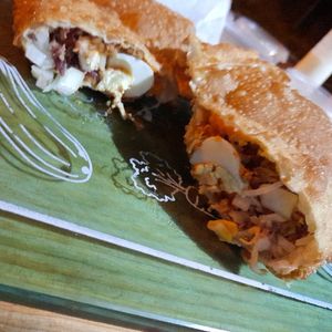 imagem do produto Pastel 4 sabores de queijos( incluso todos os acompanhamentos e molhos)