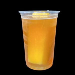 imagem do produto Corpão de Vodka tradicional Com gelo de pêssego, e energético morango com pêssego 🍓🍑