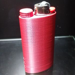 imagem do produto Porta Isqueiro Bic original + Porta Bec vermelho ( acompanha o isqueiro Bic original do grande )