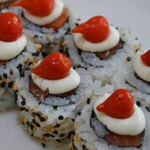 imagem do produto Urumaki salmão com pimenta biquinho"4 unidades 