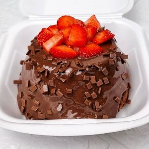 imagem do produto Mini Vulcão Brigadeiro com Morango 