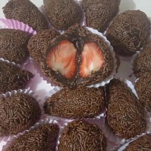 imagem do produto Coxinhas de morango