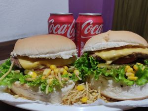 imagem do produto Combo 2 Completos + Refri