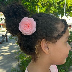imagem do produto Hair clip flor de organza 