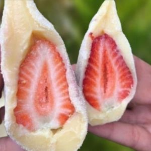 imagem do produto Coxinha De Brigadeiro Com Morango
