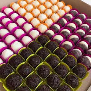 imagem do produto Cento Brigadeiros De 15g 