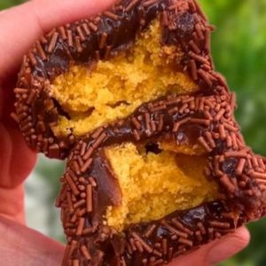 imagem do produto Brigadeirão De Bolo De Cenoura 