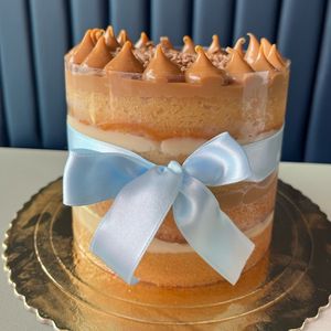 imagem do produto Bolo no acetato ninho com doce de leite