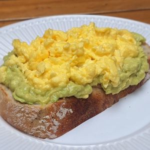 imagem do produto 141- Toast avocado e ovo