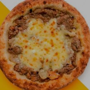 imagem do produto ESFIHA DE CARNE COM QUEIJO 