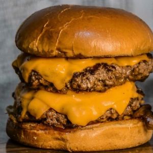 imagem do produto Cheddar duplo + Fritas + Refrigerante 