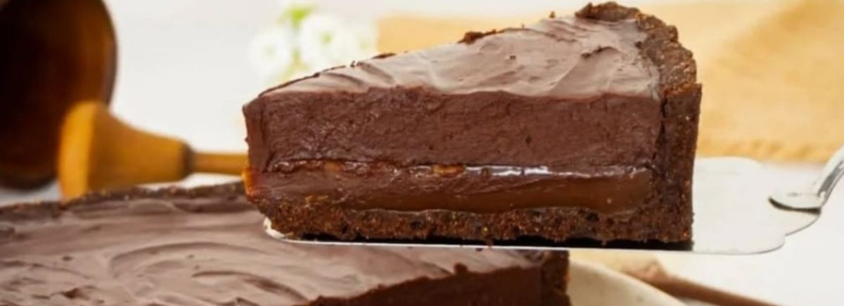 Chef Deiliana Maia logo