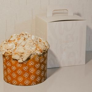 imagem do produto Panetone de Coco com Amêndoas Laminadas