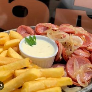 imagem do produto Calabresa acebolada com fritas