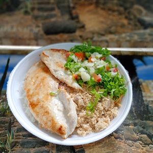 imagem do produto Frango grelhado com salada verde