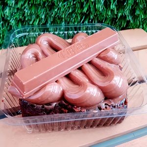 imagem do produto BROWNIE BRIGADEIRO COM KITKAT