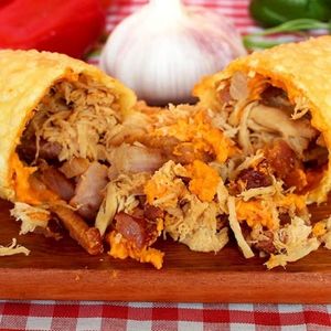 imagem do produto Pastel frango catupiry com bacon e queijo