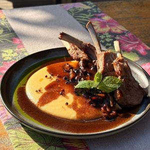 imagem do produto Carré de Cordeiro com Polenta e redução de Shitake