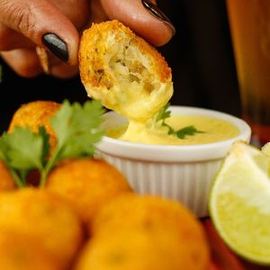imagem do produto Bolinho de bacalhau tradicional 10 und
