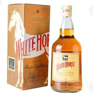 imagem do produto WHISKY WHITE HOUSE dose 50 ml