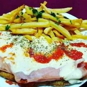 imagem do produto Carne o Frango Milanesa a Parmegiana com Jamon/Presunto e Batata Frita
