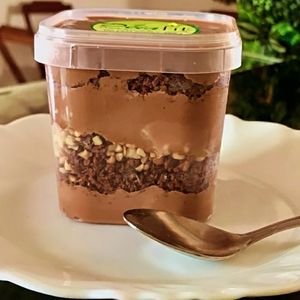 imagem do produto Bolo no pote chocolate com castanha  