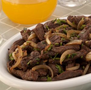 imagem do produto 100g Tiras de bife patinho acebolado