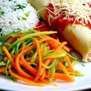imagem do produto PANQUECA VEGETARIANA COM REFOGADO DE BROCOLIS, CENOURA RALADA E REQUEIJÃO AO MOLHO DE TOMATE GOURMET + ESPAGUETE DE LEGUMES + ARROZ INTEGRAL