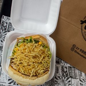 imagem do produto X - BURGUER TRADICIONAL 