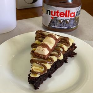 imagem do produto Fatia de brownie (escolha a cobertura )