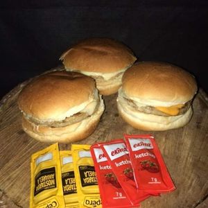 imagem do produto 3 X-Burguer Industrial simples 