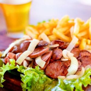 imagem do produto Calabresa acebolada com fritas 