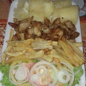 imagem do produto Porção de batatas fritas Com carne de porco