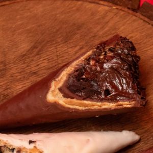 imagem do produto Cone de brigadeiro com brownie