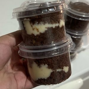 imagem do produto Bolo De Pote Ninho Com Brigadeiro 