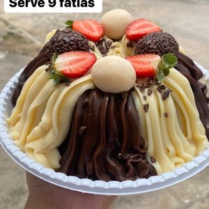 imagem do produto Bolo vulcão G serve 9 fatias massa chocolate 