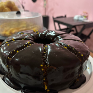 imagem do produto Fatia Bolo De Chocolate Com Calda De Brigadeiro 