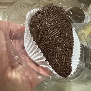 imagem do produto Coxinha De Morango Com Brigadeiro 50%