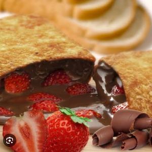 imagem do produto Pastel Brigadeiro Com Morango 