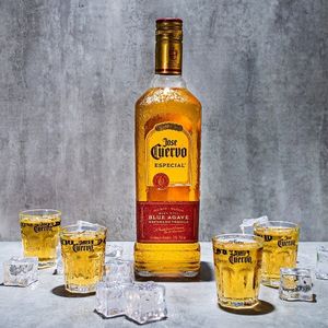 imagem do produto Dose Tequila José Cuervo ouro