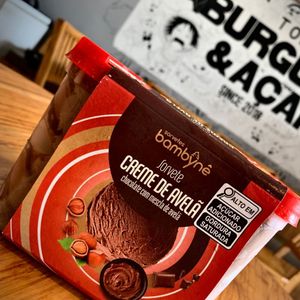 imagem do produto POTE DE SORVETE DE 1,5 LITROS  CREME DE AVELÃ 