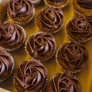 imagem do produto Decorado com ganache de tâmara