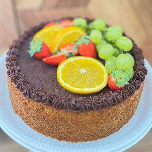 imagem do produto Bolo adoçado com uva-passa/1 camada/com ganache de tâmaras e frutas