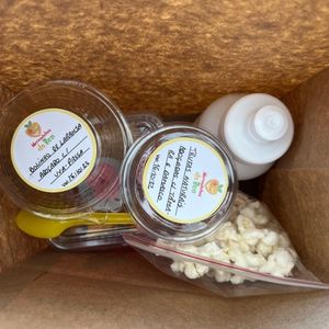 imagem do produto Bolinhos de laranja orgânica adoçados com uva-passa branca com chocolate Nobre 70%