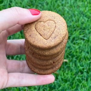 imagem do produto 12 Cookies de tâmara com Cumaru - 144g (macios)