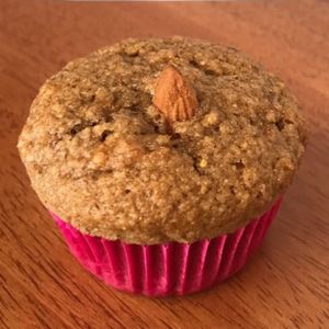 imagem do produto 6 Bolinhos de maçã adoçados com uva-passa