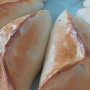 imagem do produto Esfiha frango com catupiry. 