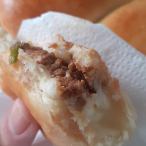 imagem do produto Esfiha de carne com catupiry.